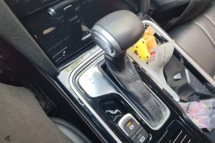 Used GAC Trumpchi GS8 2020 GS8S 390T Two-Wheel Drive Luxury Smart Connectivity Version Gear Lever