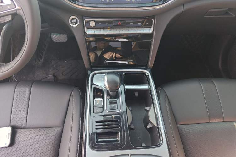 Used GAC Trumpchi GS8 2020 390T Two-Wheel Drive Luxury Smart Connectivity Commemorative Edition (7 Seats) Gear Lever