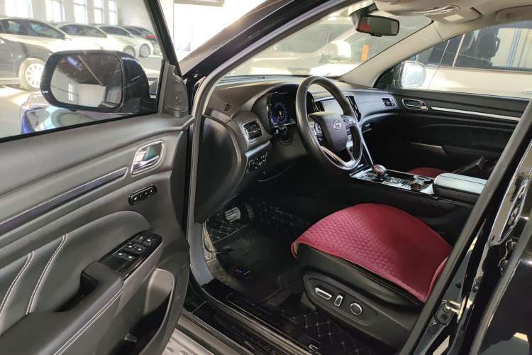 Used GAC Trumpchi GS8 2020 390T Two-Wheel Drive Luxury Smart Connectivity Commemorative Edition (7 Seats) Interior 3