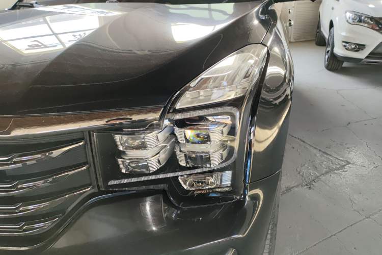 Used GAC Trumpchi GS8 2020 390T Two-Wheel Drive Luxury Smart Connectivity Commemorative Edition (7 Seats) Left Front Headlight