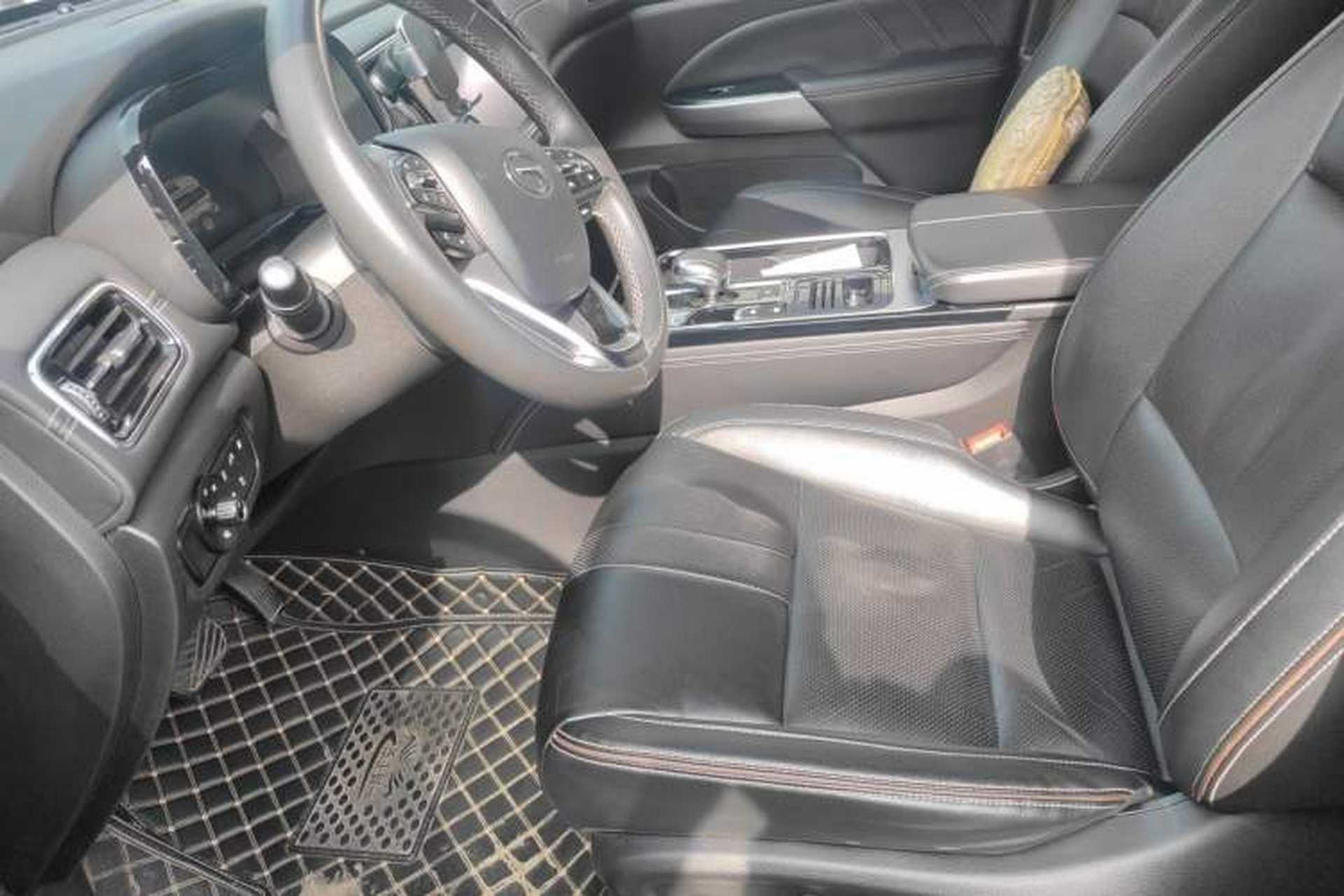 Used GAC Trumpchi GS8 2020 390T Two-Wheel Drive Luxury Smart Connectivity Version (7 Seats) Left Front Seat
