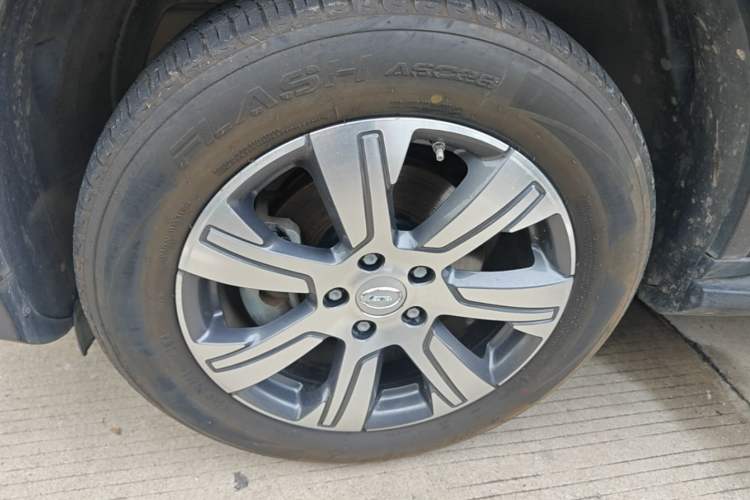 Used GAC Trumpchi GS8 2020 GS8S 390T Two-Wheel-Drive Luxury Edition Left Front Wheel Hub