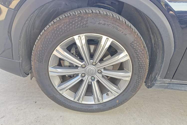 Used GAC Trumpchi GS8 2020 390T Two-Wheel Drive Luxury Smart Connectivity Version (7 Seats) Left Front Wheel Hub