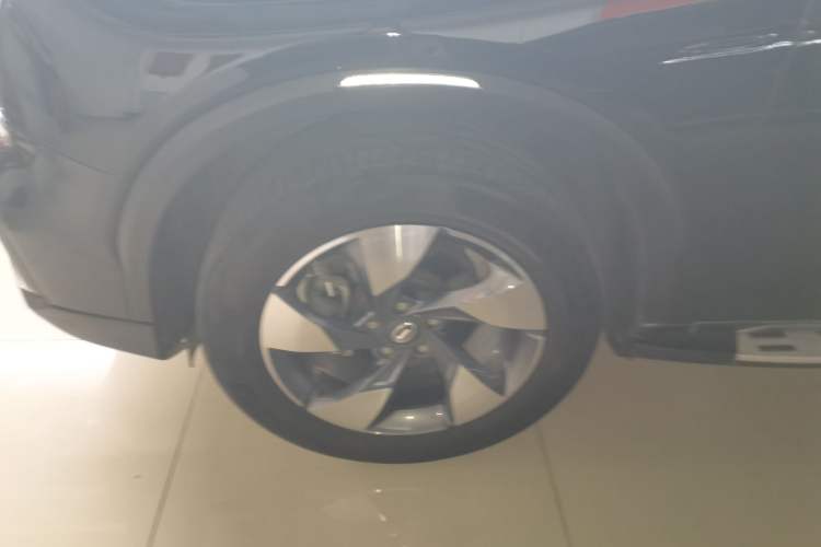 Used GAC Trumpchi GS8 2020 GS8S 390T Two-Wheel Drive Luxury Smart Connectivity Version Left Front Wheel Hub
