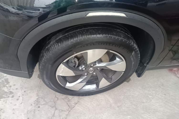 Used GAC Trumpchi GS8 2020 GS8S 390T Two-Wheel Drive Luxury Smart Connectivity Version Left Front Wheel Hub
