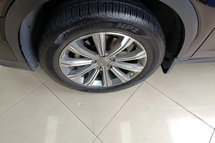 Used GAC Trumpchi GS8 2020 390T Two-Wheel Drive Luxury Smart Connectivity Version (7 Seats) Left Front Wheel Hub