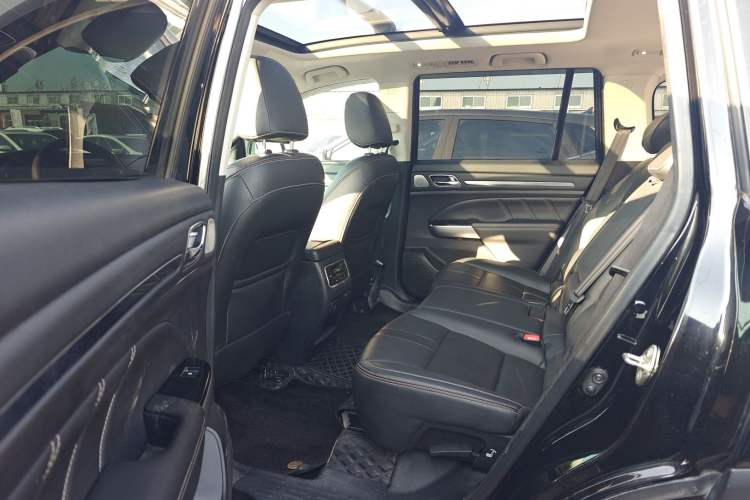 Used GAC Trumpchi GS8 2020 390T Two-Wheel Drive Luxury Smart Connectivity Commemorative Edition (7 Seats) Left Rear Seat