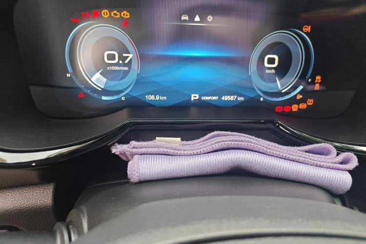 Used GAC Trumpchi GS8 2020 390T Two-Wheel Drive Luxury Smart Connectivity Version (7 Seats) Odometer Close Up