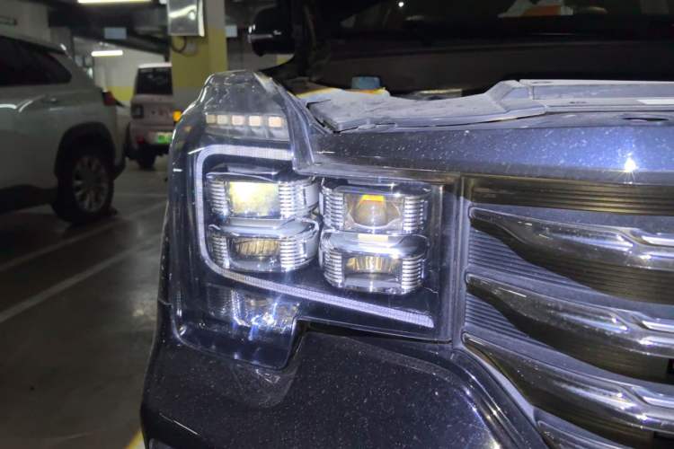 Used GAC Trumpchi GS8 2020 390T Two-Wheel Drive Luxury Smart Connectivity Version (7 Seats) Right Front Headlight