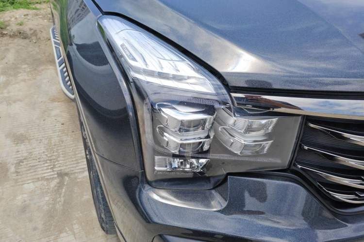 Used GAC Trumpchi GS8 2020 390T Four-Wheel Drive Luxury Smart Connect Edition (7 Seats) Right Front Headlight