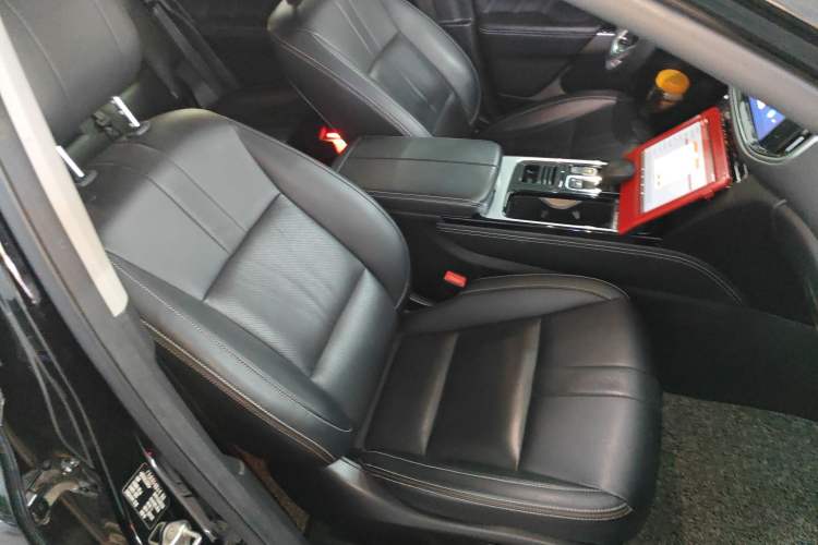 Used GAC Trumpchi GS8 2020 390T Two-Wheel Drive Luxury Smart Connectivity Commemorative Edition (7 Seats) Right Front Seat
