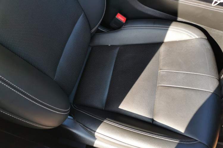 Used GAC Trumpchi GS8 2020 GS8S 390T Two-Wheel Drive Luxury Smart Connectivity Version Right Front Seat
