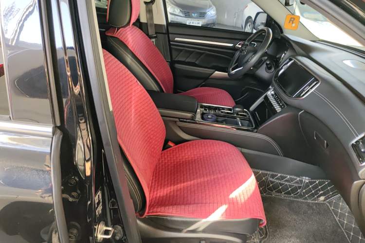 Used GAC Trumpchi GS8 2020 390T Two-Wheel Drive Luxury Smart Connectivity Commemorative Edition (7 Seats) Right Front Seat