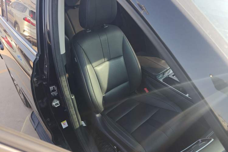 Used GAC Trumpchi GS8 2020 390T Two-Wheel Drive Luxury Smart Connectivity Commemorative Edition (7 Seats) Right Front Seat