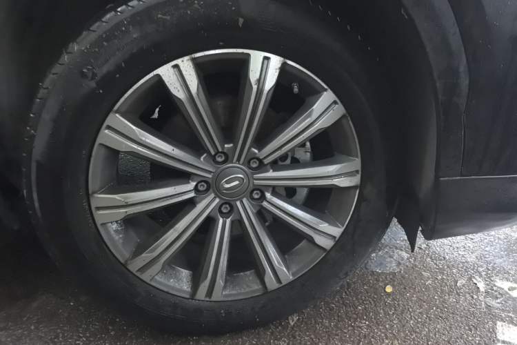 Used GAC Trumpchi GS8 2020 390T Two-Wheel Drive Luxury Smart Connectivity Commemorative Edition (7 Seats) Right Front Wheel Hub