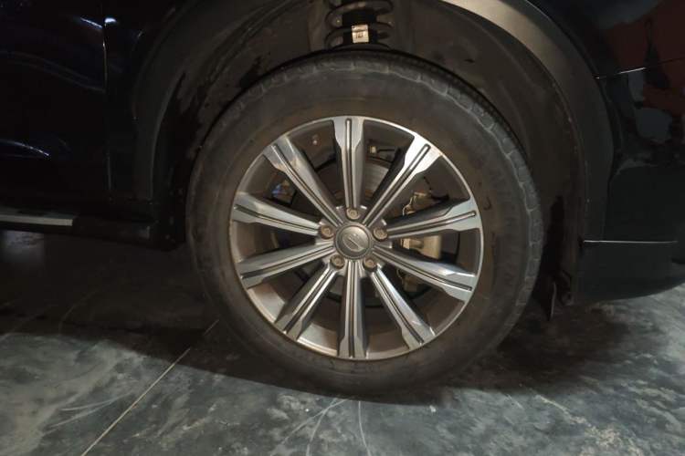 Used GAC Trumpchi GS8 2020 390T Two-Wheel Drive Luxury Smart Connectivity Version (7 Seats) Right Front Wheel Hub