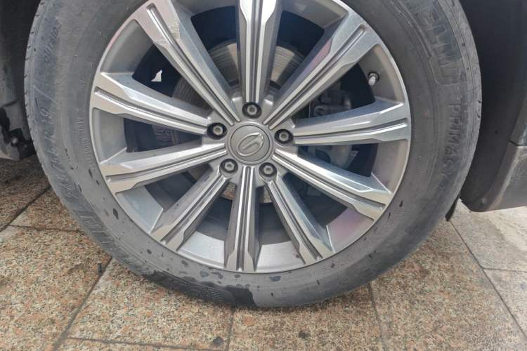 Used GAC Trumpchi GS8 2020 390T Four-Wheel Drive Luxury Smart Connectivity Commemorative Edition (7 Seats) Right Front Wheel Hub