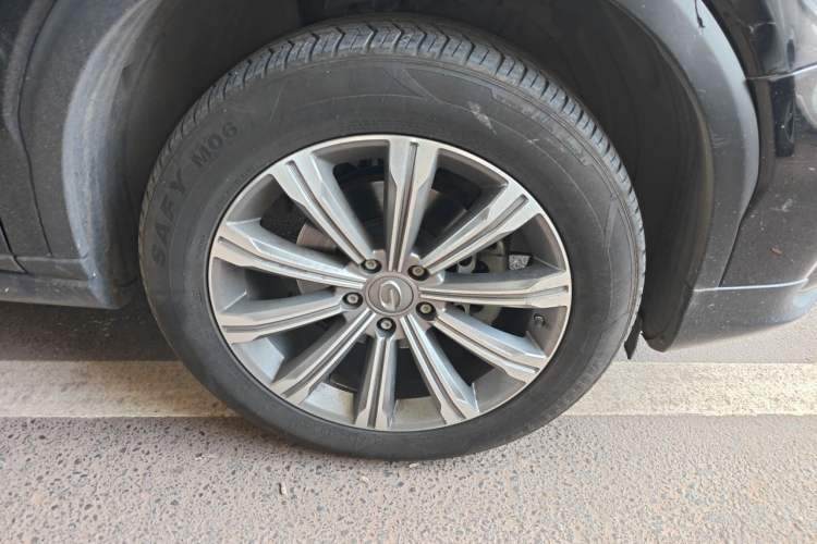 Used GAC Trumpchi GS8 2020 390T Two-Wheel Drive Luxury Smart Connectivity Version (7 Seats) Right Front Wheel Hub