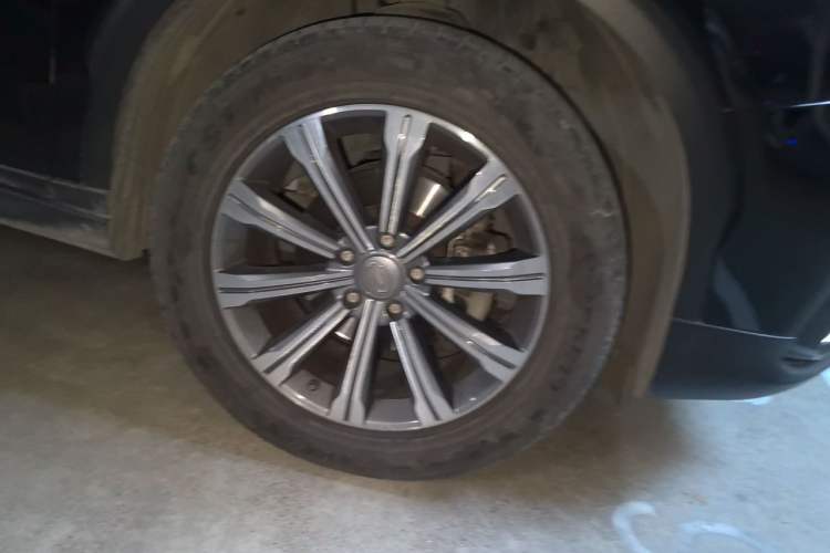 Used GAC Trumpchi GS8 2020 390T Two-Wheel Drive Luxury Smart Connectivity Version (7 Seats) Right Front Wheel Hub