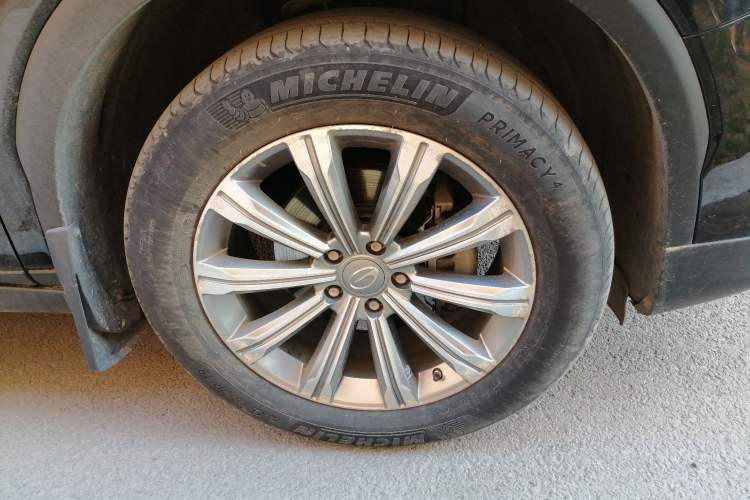 Used GAC Trumpchi GS8 2020 390T Four-Wheel Drive Luxury Smart Connect Edition (7 Seats) Right Front Wheel Hub