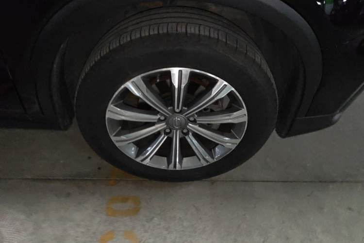 Used GAC Trumpchi GS8 2020 390T Two-Wheel Drive Luxury Smart Connectivity Version (7 Seats) Right Front Wheel Hub