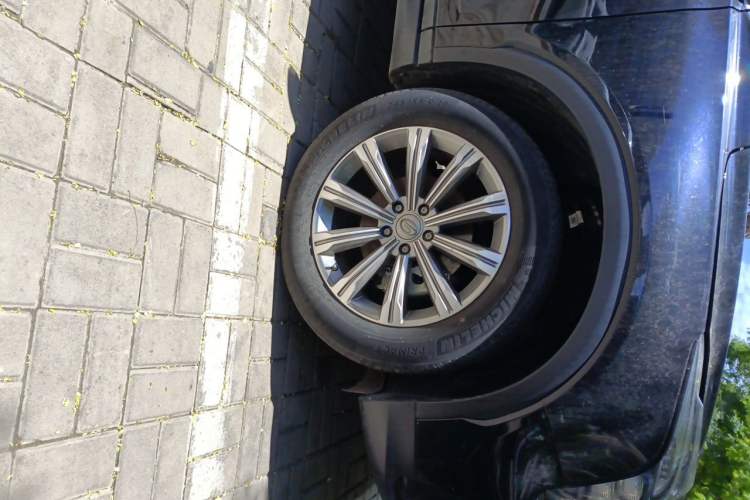 Used GAC Trumpchi GS8 2020 390T Two-Wheel Drive Luxury Smart Connectivity Version (7 Seats) Right Front Wheel Hub