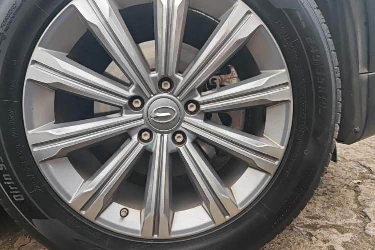 Used GAC Trumpchi GS8 2020 390T Two-Wheel Drive Luxury Smart Connectivity Commemorative Edition (7 Seats) Right Front Wheel Hub