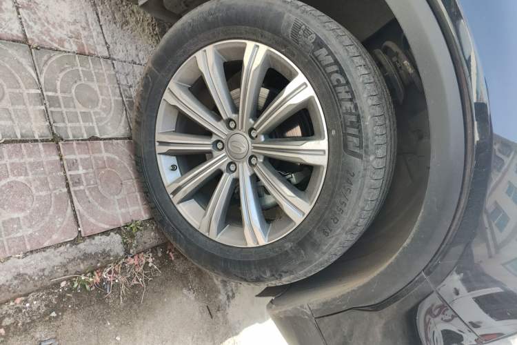 Used GAC Trumpchi GS8 2020 390T Two-Wheel Drive Luxury Smart Connectivity Commemorative Edition (7 Seats) Right Front Wheel Hub