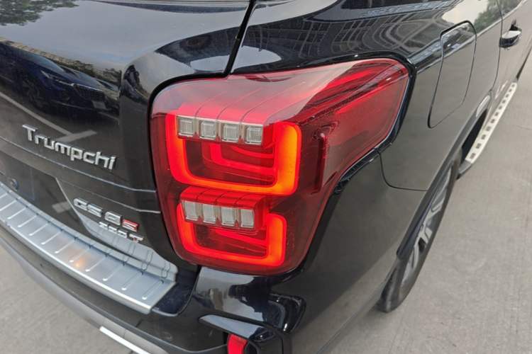 Used GAC Trumpchi GS8 2020 GS8S 390T Two-Wheel-Drive Luxury Edition Right Rear Taillight