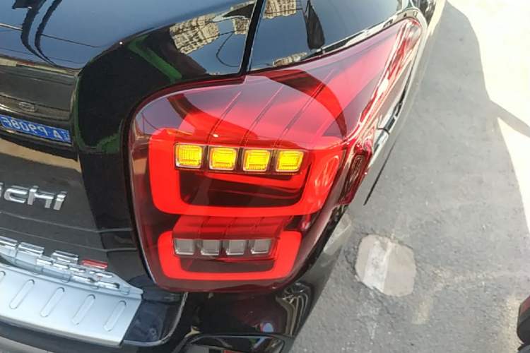 Used GAC Trumpchi GS8 2020 GS8S 390T Two-Wheel Drive Prestige Edition Right Rear Taillight