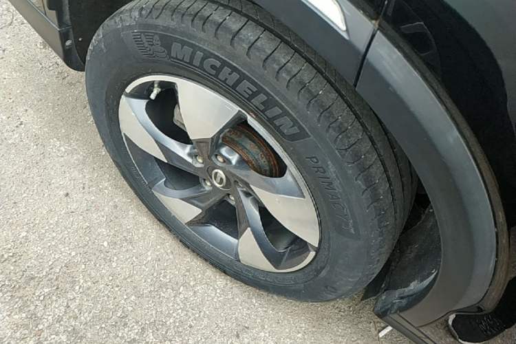 Used GAC Trumpchi GS8 2020 GS8S 390T Two-Wheel Drive Luxury Smart Connectivity Version Right Rear Wheel Hub