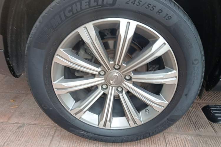 Used GAC Trumpchi GS8 2020 390T Four-Wheel Drive Luxury Smart Connect Edition (7 Seats) Right Rear Wheel Hub