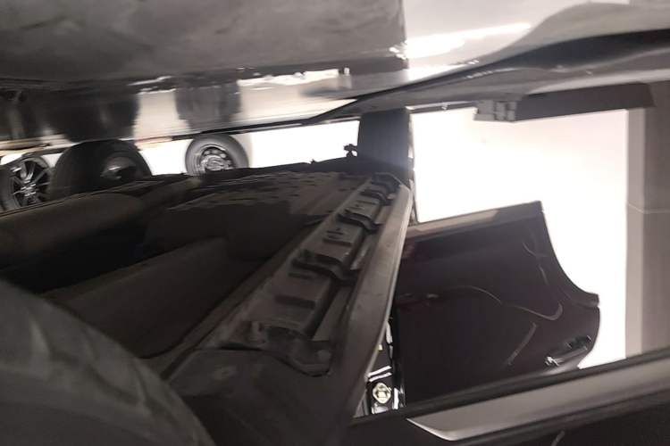 Used GAC Trumpchi GS8 2020 GS8S 390T Two-Wheel Drive Luxury Smart Connectivity Version Right Side Sill