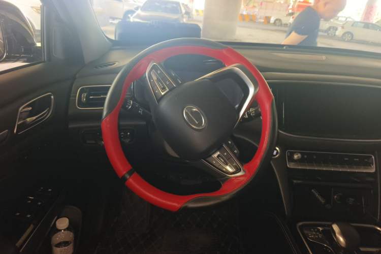 Used GAC Trumpchi GS8 2020 390T Two-Wheel Drive Luxury Smart Connectivity Version (7 Seats) Steering Wheel
