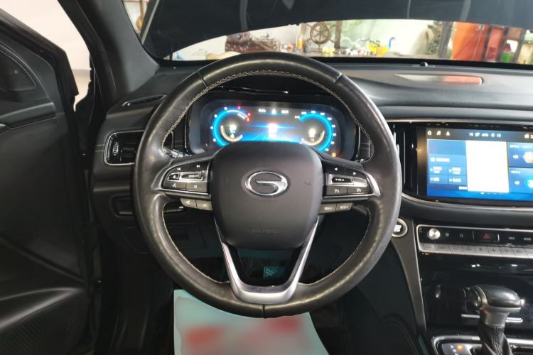 Used GAC Trumpchi GS8 2020 GS8S 390T Two-Wheel Drive Luxury Smart Connectivity Version Steering Wheel