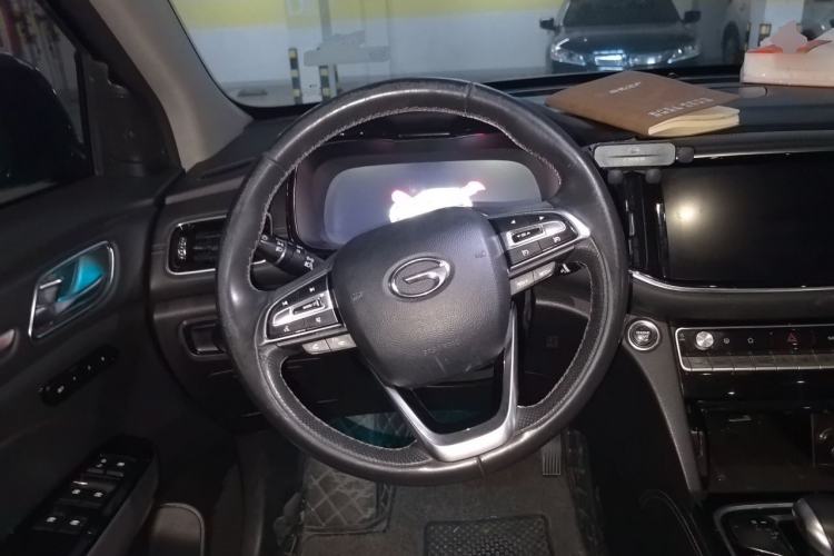 Used GAC Trumpchi GS8 2020 390T Two-Wheel Drive Luxury Smart Connectivity Version (7 Seats) Steering Wheel