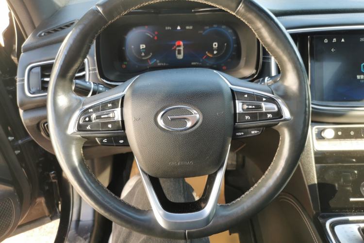 Used GAC Trumpchi GS8 2020 GS8S 390T Two-Wheel Drive Luxury Smart Connectivity Version Steering Wheel