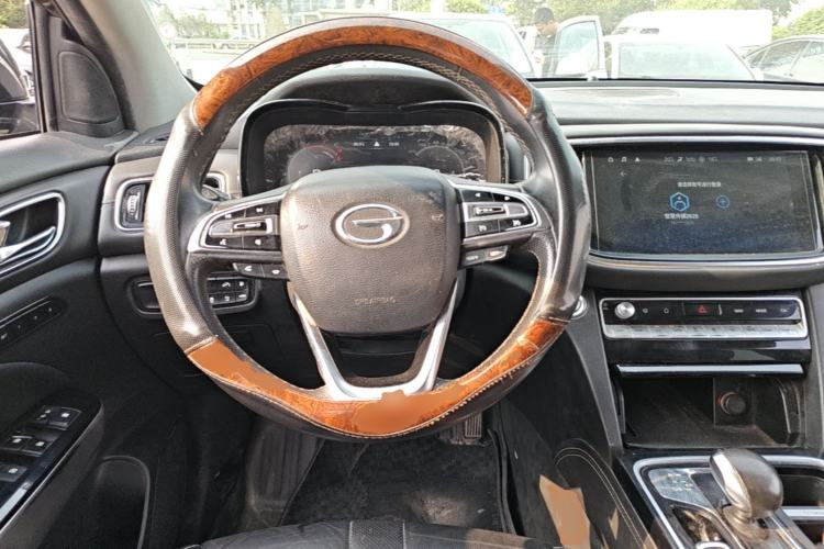 Used GAC Trumpchi GS8 2020 390T Two-Wheel Drive Luxury Smart Connectivity Commemorative Edition (7 Seats) Steering Wheel