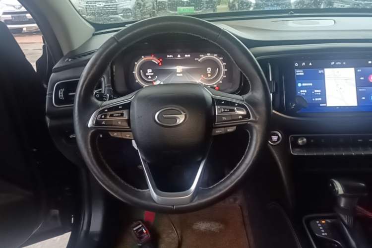 Used GAC Trumpchi GS8 2020 GS8S 390T Two-Wheel Drive Luxury Smart Connectivity Version Steering Wheel