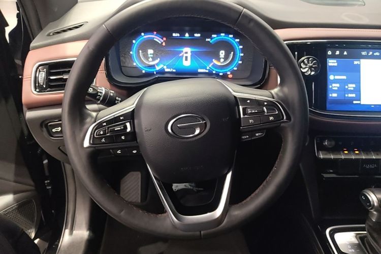 Used GAC Trumpchi GS8 2020 GS8S 390T Two-Wheel Drive Luxury Smart Connectivity Version Steering Wheel