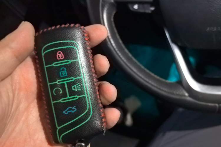 Used GAC Trumpchi GS8 2020 390T Two-Wheel Drive Luxury Smart Connectivity Version (7 Seats) Vehicle Key