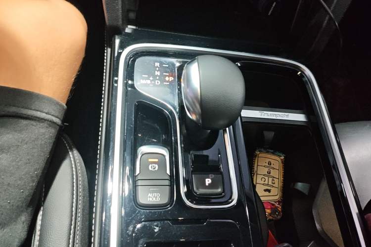 Used GAC Trumpchi GS8 2020 390T Two-Wheel Drive Prestige Version (7 Seats) Gear Lever
