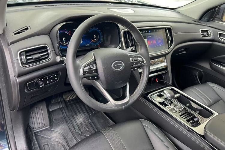Used GAC Trumpchi GS8 2020 390T Two-Wheel Drive Luxury Smart Connectivity Version (7 Seats) Interior 3