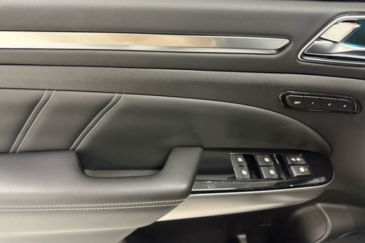 Used GAC Trumpchi GS8 2020 390T Two-Wheel Drive Prestige Version (7 Seats) Interior 5