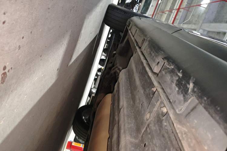 Used GAC Trumpchi GS8 2020 390T Two-Wheel Drive Prestige Version (7 Seats) Left Side Sill