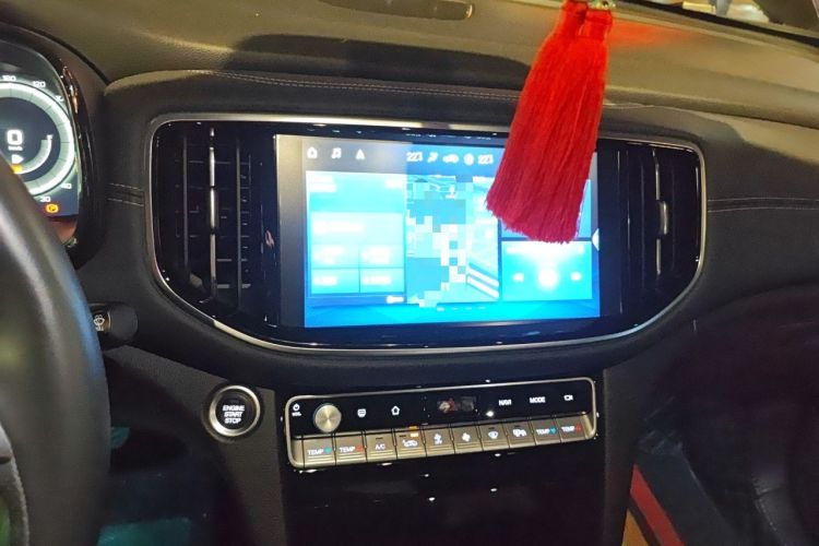 Used GAC Trumpchi GS8 2020 390T Two-Wheel Drive Luxury Smart Connectivity Version (7 Seats) Audio And AC Panel