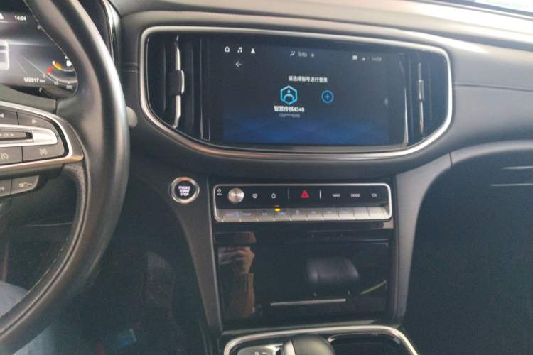 Used GAC Trumpchi GS8 2020 390T Four-Wheel Drive Luxury Smart Connect Edition (7 Seats) Audio And AC Panel