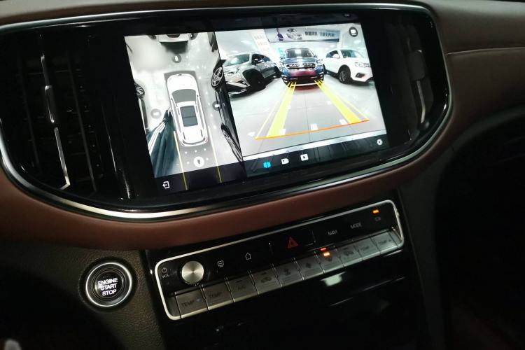 Used GAC Trumpchi GS8 2020 GS8S 390T Two-Wheel Drive Luxury Smart Connectivity Version Audio And AC Panel