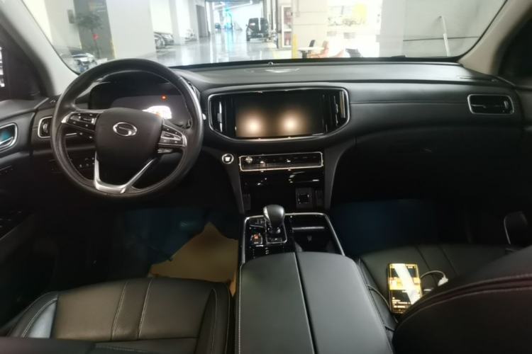 Used GAC Trumpchi GS8 2020 390T Two-Wheel Drive Luxury Smart Connectivity Commemorative Edition (7 Seats) Center Console