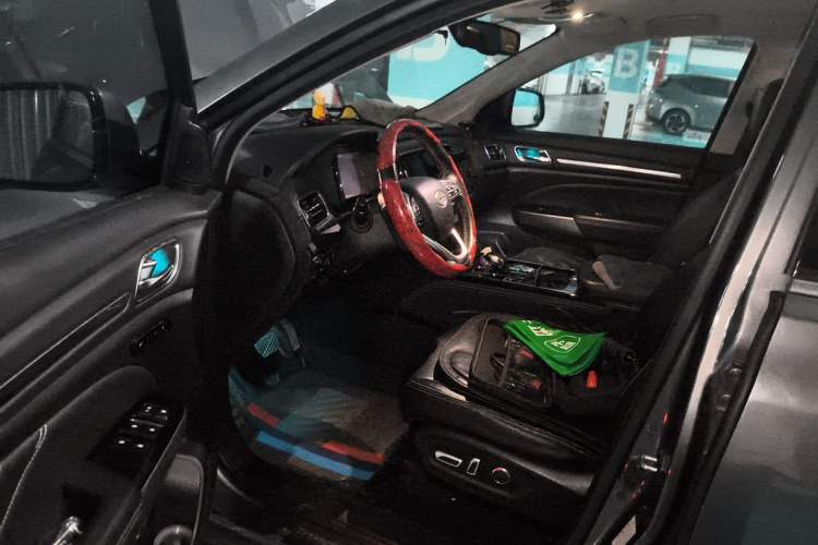Used GAC Trumpchi GS8 2020 390T Two-Wheel Drive Luxury Smart Connectivity Version (7 Seats) Driver Seat
